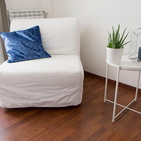 Domus Crescenzio - Guest House